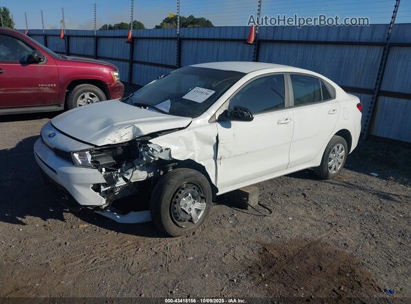 3KPA24AD4ME404374 2021 KIA RIO White Przód lewy