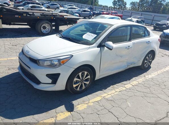 3KPA24AD5NE466464 2022 KIA RIO Белый Передняя левая четверть