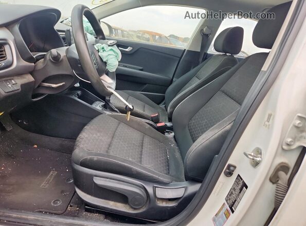 3KPA24AD7LE359283 2020 KIA RIO White წინა სალონის ხედი