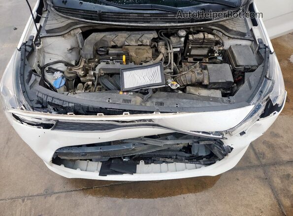 3KPA24AD7LE359283 2020 KIA RIO White უკანა სალონის ხედი