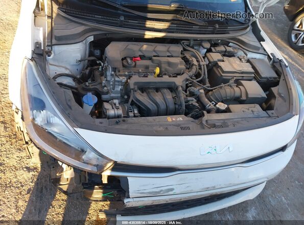 3KPA24AD7NE493620 2022 KIA RIO White Vista trasera
