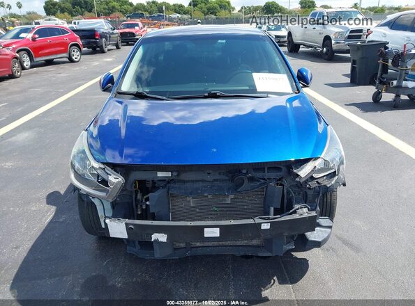 3KPA24AD8LE256339 2020 KIA RIO Blue Front view