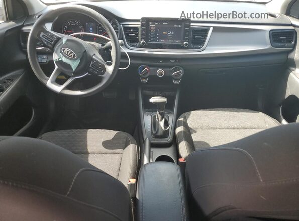 3KPA24AD8LE298705 2020 KIA RIO Silver Widok deski rozdzielczej