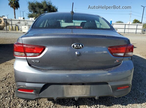 3KPA24AD8LE344632 2020 KIA RIO Gray Rear view