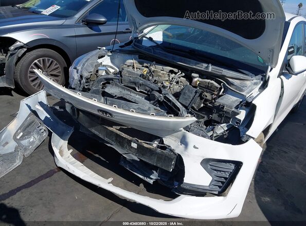 3KPA24AD9ME374174 2021 KIA RIO White წინა ხედი