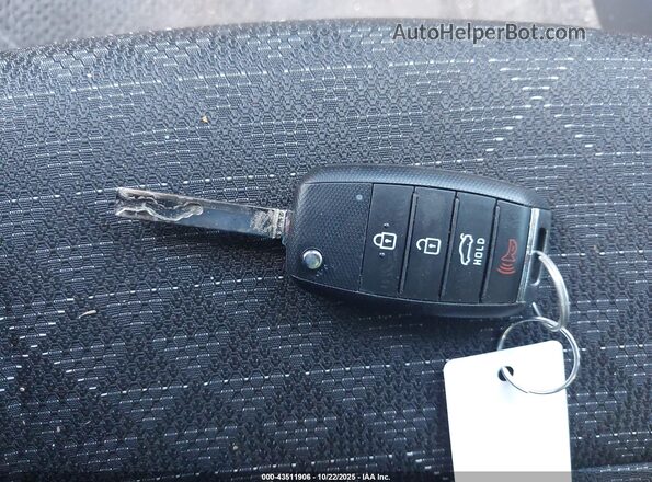 3KPA24ADXLE256407 2020 KIA RIO Silver Вид панелі приладів