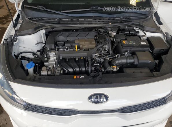 3KPA24ADXLE275460 2020 KIA RIO White Rear interior view