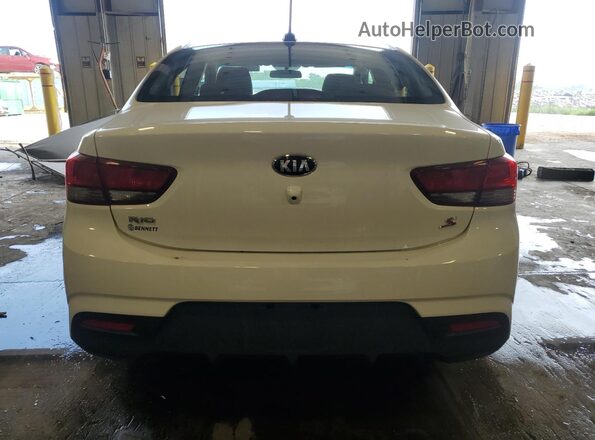 3KPA24ADXLE275460 2020 KIA RIO White Rear view