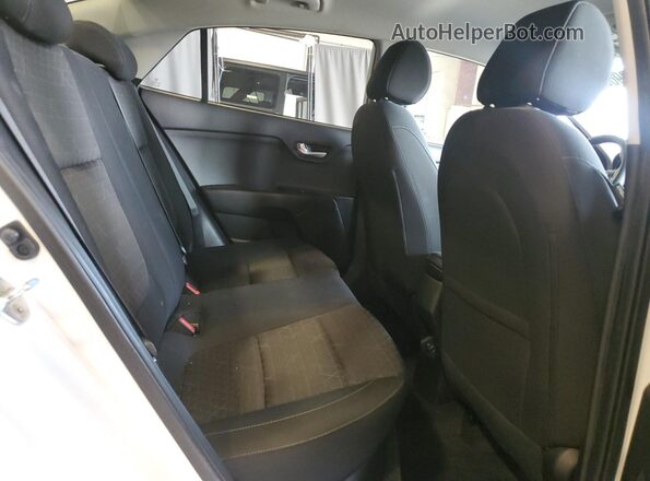 3KPA24ADXLE275460 2020 KIA RIO White Rear seats view