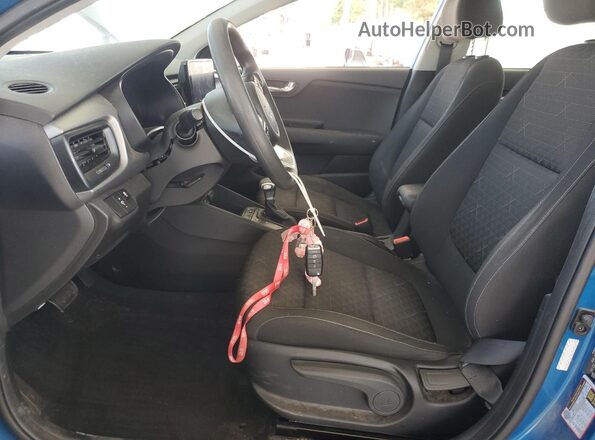 3KPA24ADXPE551707 2023 KIA RIO Blue Front interior view