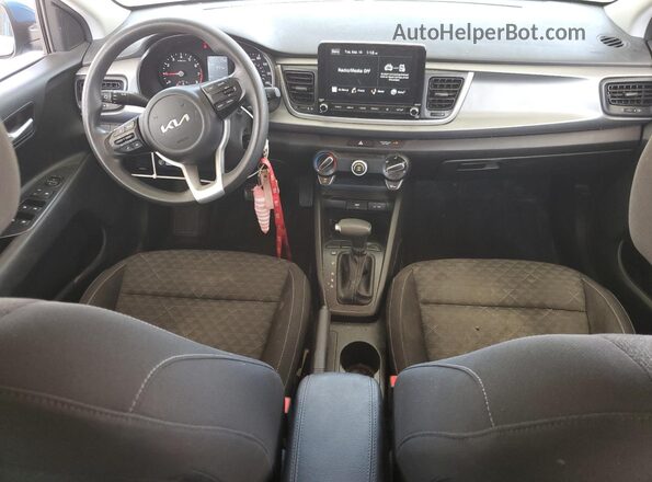 3KPA24ADXPE551707 2023 KIA RIO Blue Dashboard view