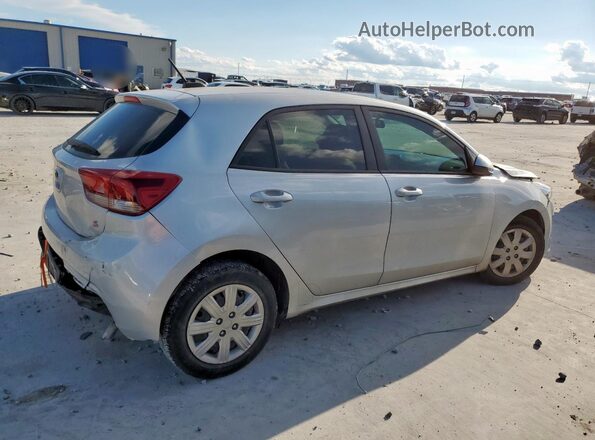 3KPA25AD2ME377522 2021 KIA RIO Silver Trasero derecho