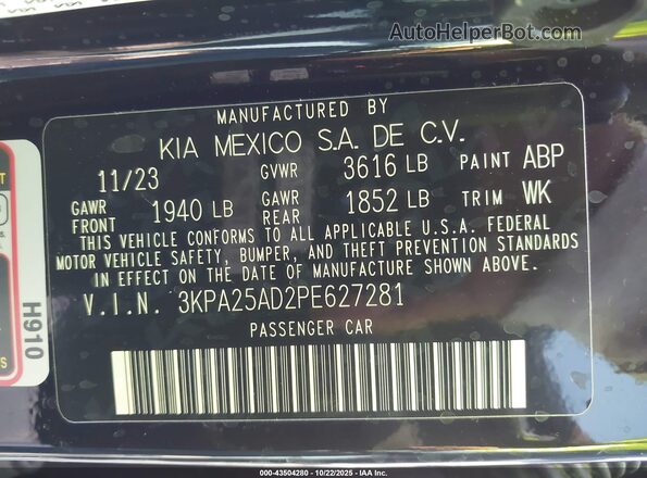 3KPA25AD2PE627281 2023 KIA RIO 5-DOOR Black Vista del compartimento del motor