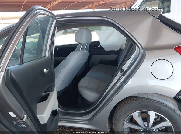 3KPA25AD4PE541048 2023 KIA RIO 5-DOOR Gray Vista de la etiqueta del VIN