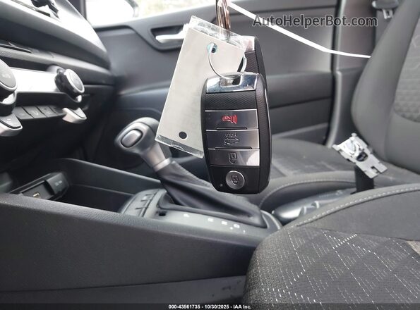 3KPA25AD8PE590849 2023 KIA RIO 5-DOOR Blue წინა პანელის ხედი