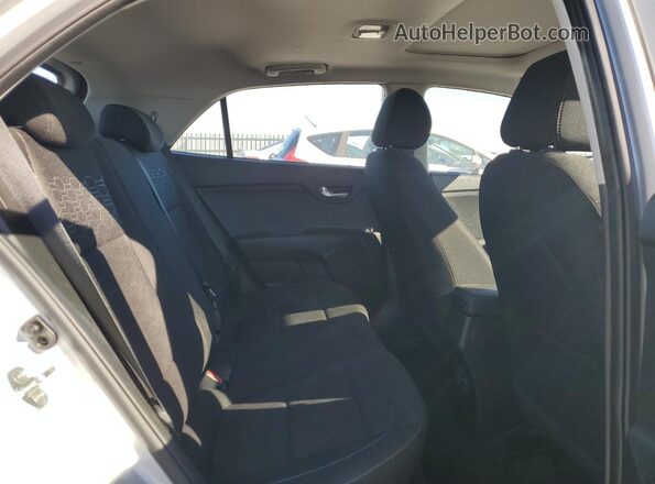 3KPA35AD8LE328109 2020 KIA RIO Silver Вид задніх сидінь