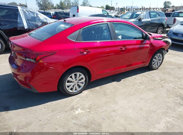 3KPC24A33JE015446 2018 HYUNDAI ACCENT Красный Задняя правая четверть