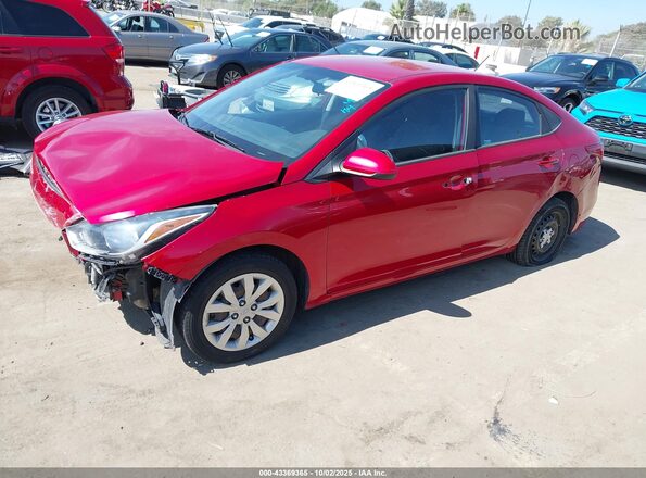 3KPC24A33JE015446 2018 HYUNDAI ACCENT Красный Передняя левая четверть