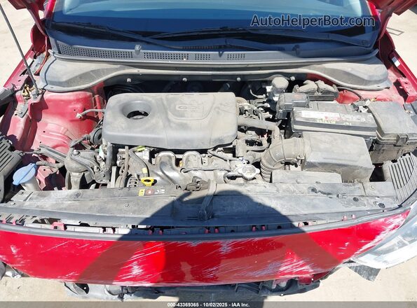 3KPC24A33JE015446 2018 HYUNDAI ACCENT Красный Вид сзади