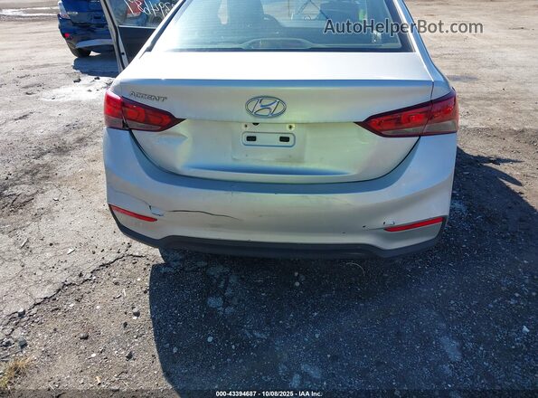 3KPC24A3XKE073264 2019 HYUNDAI ACCENT Серебряный Вид спереди