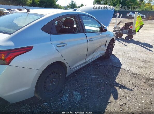 3KPC24A3XKE073264 2019 HYUNDAI ACCENT Серебряный 