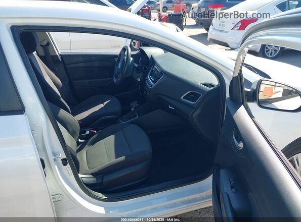 3KPC24A61LE101853 2020 HYUNDAI ACCENT White Սալոնի դիմացի տեսք