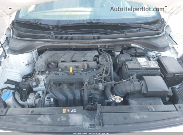 3KPC24A61ME134434 2021 HYUNDAI ACCENT White Widok z tyłu