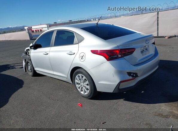 3KPC24A61ME138371 2021 HYUNDAI ACCENT Silver Trasero izquierdo
