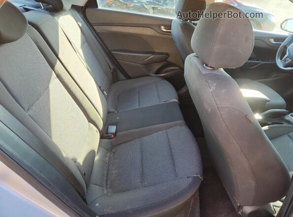 3KPC24A62LE115809 2020 HYUNDAI ACCENT Silver Հետևի նստատեղերի տեսք