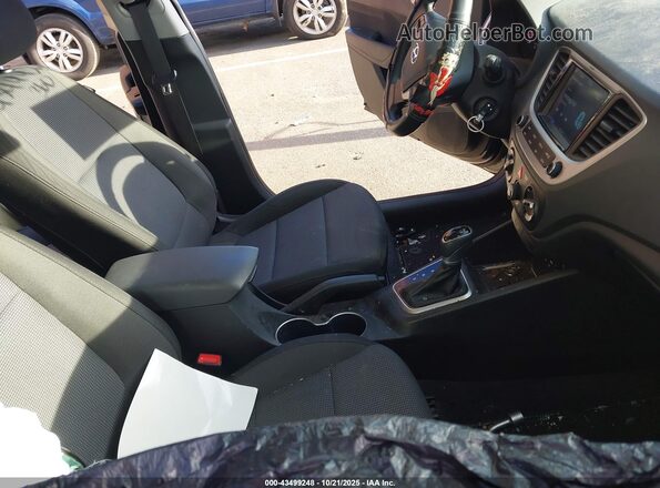 3KPC24A63NE170126 2022 HYUNDAI ACCENT Черный Вид салона спереди