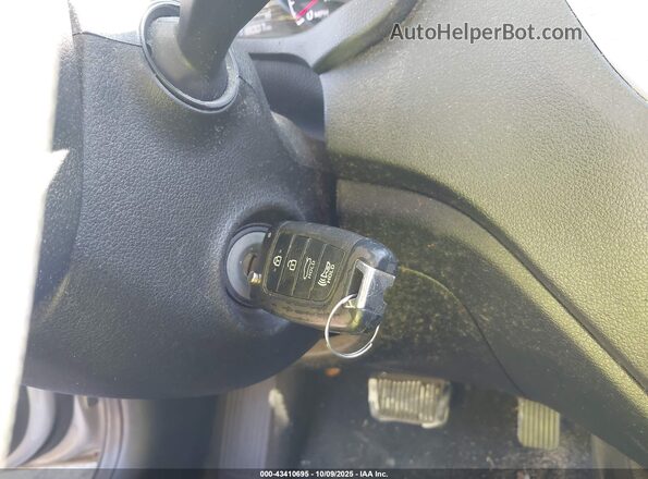 3KPC24A66LE109057 2020 HYUNDAI ACCENT Silver წინა პანელის ხედი