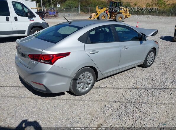 3KPC24A67ME136589 2021 HYUNDAI ACCENT Silver Trasero derecho