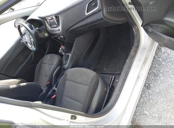 3KPC24A68LE095386 2020 HYUNDAI ACCENT Silver წინა სალონის ხედი