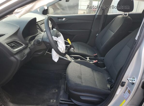 3KPC24A68ME145303 2021 HYUNDAI ACCENT Silver Вид салону спереду