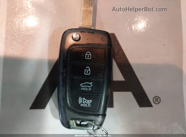 3KPC24A69LE100739 2020 HYUNDAI ACCENT Black Widok deski rozdzielczej