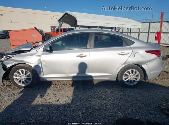 3KPC24A6XLE108249 2020 HYUNDAI ACCENT Silver Rear interior view