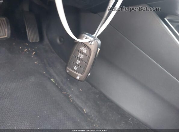 3KPC24A6XLE109983 2020 HYUNDAI ACCENT Silver Առջևի վահանակի տեսք