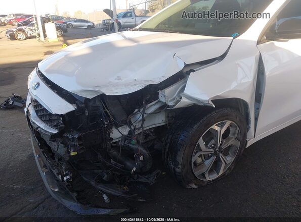 3KPF24AD0ME411280 2021 KIA FORTE White Front view