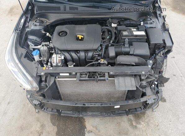 3KPF24AD1LE173292 2020 KIA FORTE Gray Rear interior view