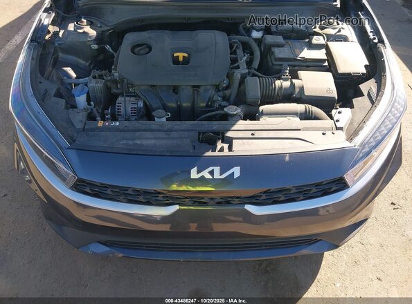 3KPF24AD1NE485275 2022 KIA FORTE Серый Вид сзади