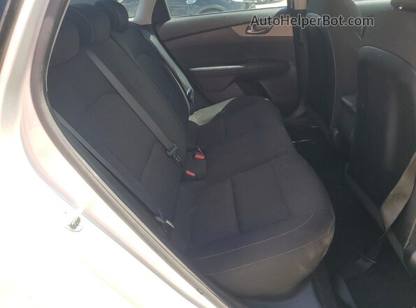 3KPF24AD3LE148426 2020 KIA FORTE Black Rear seats view