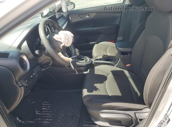 3KPF24AD3LE148426 2020 KIA FORTE Black Front interior view