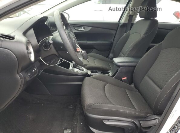3KPF24AD3LE260949 2020 KIA FORTE White Front interior view