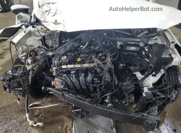 3KPF24AD3NE432349 2022 KIA FORTE White Rear interior view
