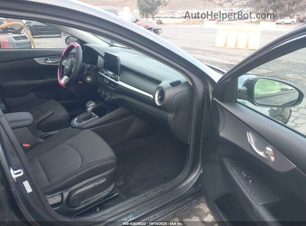 3KPF24AD3RE838007 2024 KIA FORTE Gray Вид салону спереду