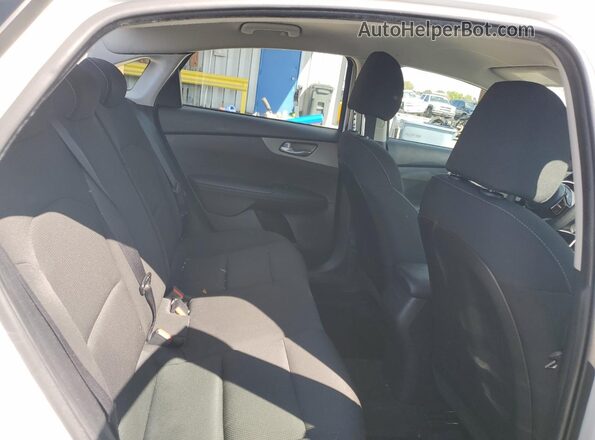 3KPF24AD5LE184618 2020 KIA FORTE White უკანა სავარძლების ხედი