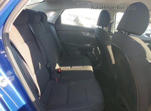 3KPF24AD5LE202972 2020 KIA FORTE Blue Rear seats view