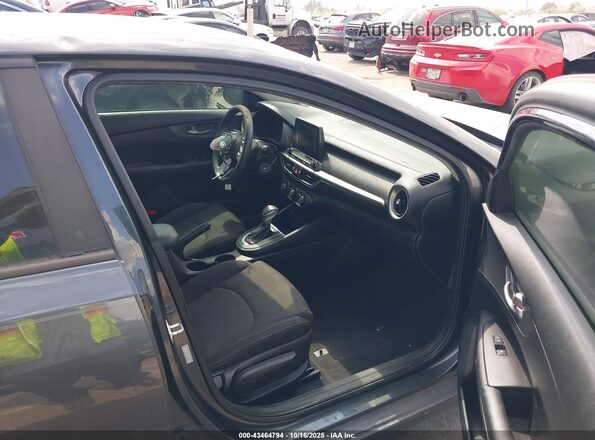 3KPF24AD6LE156357 2020 KIA FORTE Gray Front interior view
