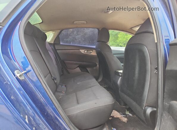 3KPF24AD6LE176821 2020 KIA FORTE Blue Rear seats view