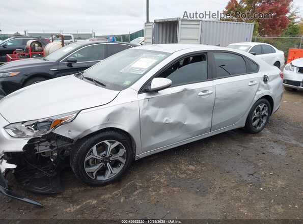 3KPF24AD6ME356303 2021 KIA FORTE Silver სალონის 360-გრადუსიანი ხედი